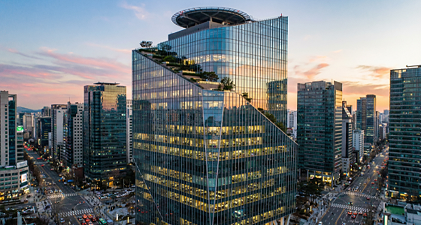 RFID hardware deployed in Smart Buildings for personnel access, asset positioning, and equipment inspection, enabling digitized building management.